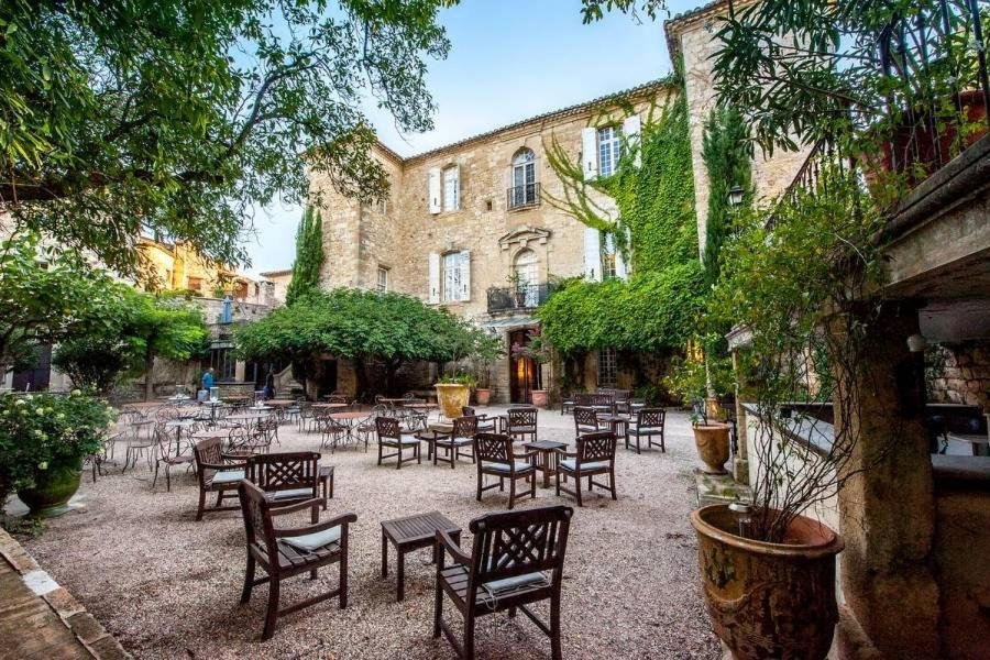 Hôtel, Vacances ARPAILLARGUES, GARD, extérieur Hôtel, Vacances ARPAILLARGUES, GARD, extérieur